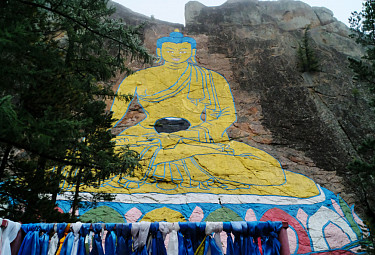 Бурятия. 33-метровый Будда, вырезанный в скале в Хоринском районе республики