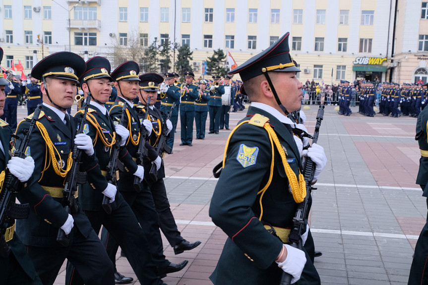 Улан-Удэ. Монгольские военнослужащие на праздновании 77-летия разгрома гитлеровской Германией. 9 мая 2022 года