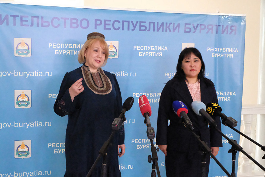 Сажида Баталова (слева) и Мэри Бадмаева. Бурятия. Май 2022 года