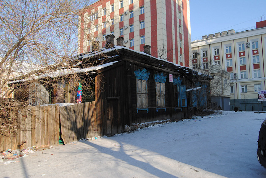 Улан-Удэ. Сгоревший деревянный дом на улице Некрасова, 13