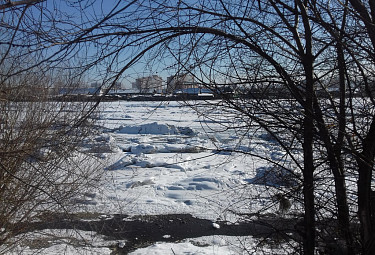 Зимний Улан-Удэ. Вид на замерзшую Уду