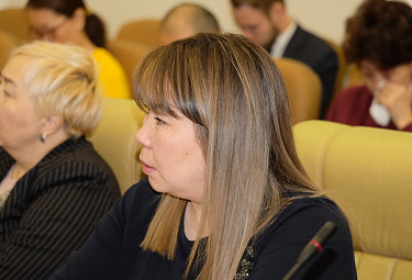 Туяна Мэргэнова Коменданова на заседании коллегии минимущества Бурятии. 2019 год