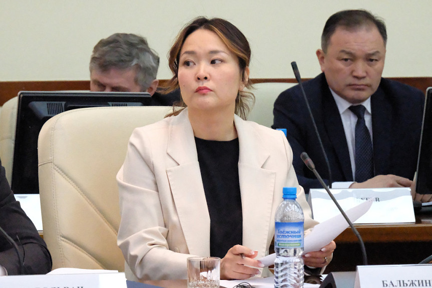 Алима Владимировна Бальжинимаева на российско-монгольской встрече в Улан-Удэ (4 апреля 2023 года)
