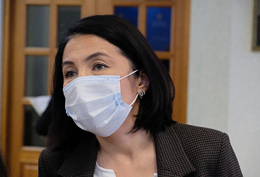 Улан-Удэ. Елена Геннадьевна Чимбеева в условиях коронавируса (осень 2020 года)