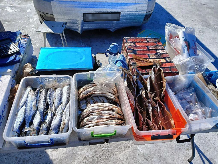 ������ �����. ������� �������� ��������� ����� �����. Outdoor fish market in Russia