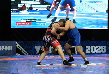 -.   ()         125 .     (5-6  2025 ). Freestyle wrestling in Buryatia