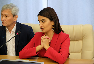 ������ �������� � ����� ��������, �������� ������ ����� ������� "����" (�����������) � ����-���