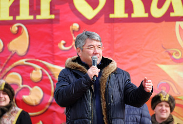 Улан-Удэ. Алексей Цыденов с речью на Масленице (10 марта 2019 года)