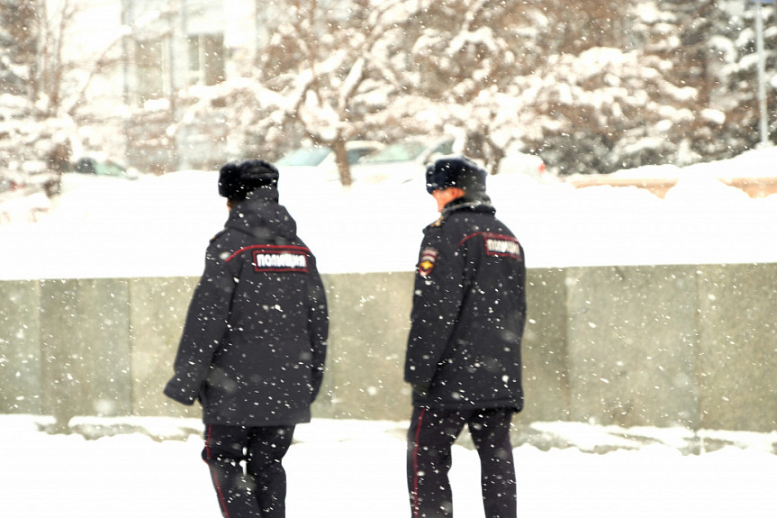 Россия. Зима. Полиция