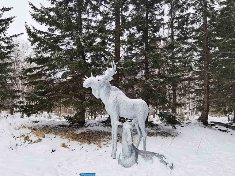 ������ ��������� ���������� ����� �� ������� ����� � �������. ���������� ����� �������. ����. 2023 ���. Moose sculpture