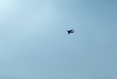 ������� � ����. A plane in the sky