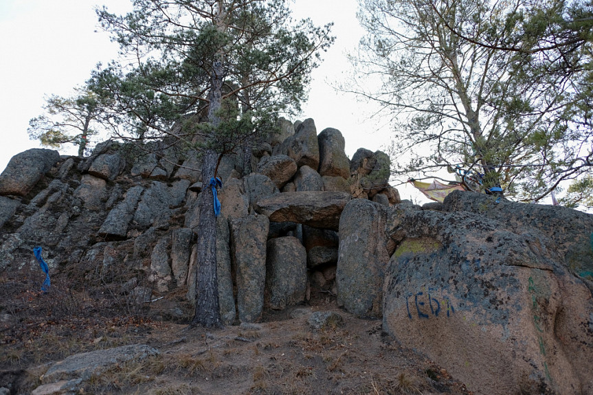 Спящий лев гора в бурятии фото