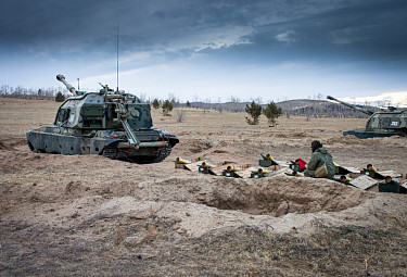 Армия России. Бронетехника на огневой позиции