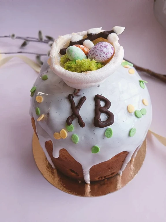 ����� � ������. ����� � �������� "��" ("������� ��������"). Russian Easter bread kulich