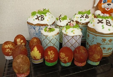 ����� � ������. ������ � �������� ���� �� �������. Russian Easter breads and Easter eggs