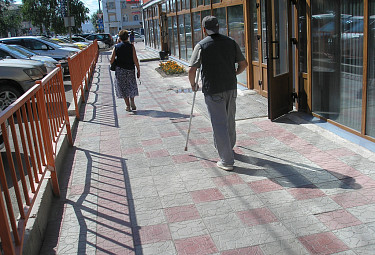 �������