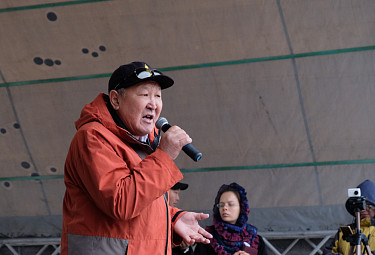 Бурятия. Поэт Есугей Сындуев. Митинг протеста 29 сентября 2019 года в Улан-Удэ