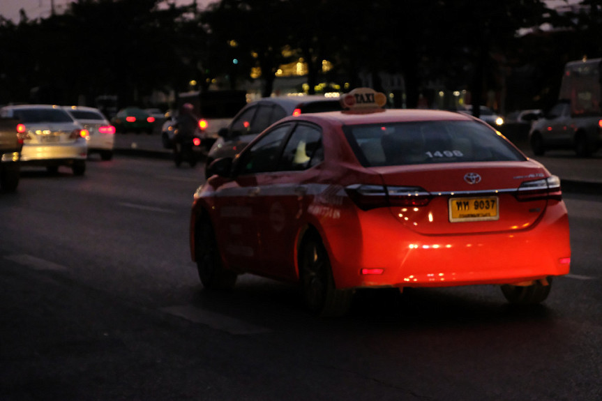 ����� � ��������. Evening taxi in Thailand