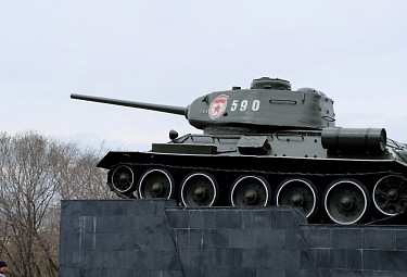 Улан-Удэ. Памятник-танк на Мемориале Победы в центре города