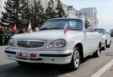 Улан-Удэ. Автомобиль для торжественного объезда парадного строя военнослужащих в День Победы