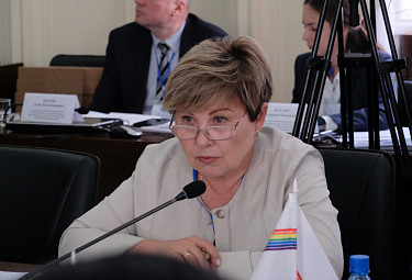 Ирина Леонидовна Унтилова (Законодательное Собрание Камчатского края) на заседании в Улан-Удэ. 2022 год