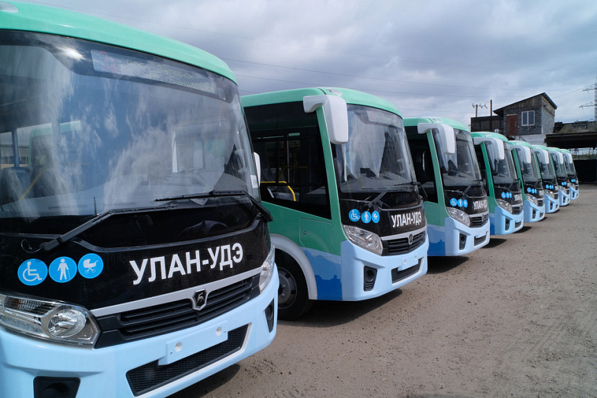 Презентация новых пассажирских автобусов "ПАЗ" на территории МУП "Городские маршруты" (Улан-Удэ, 3 сентября 2022 года)
