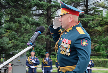 Бурятия. Генерал Руслан Магомедович Абдулхаджиев, замкомандующего 36-й общевойсковой армией, на "коронавирусном" параде 24 июня 2020 года (Улан-Удэ)