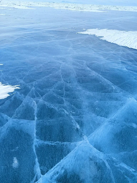 ����. ��� �� �������. ����������� ���. Baikal ice