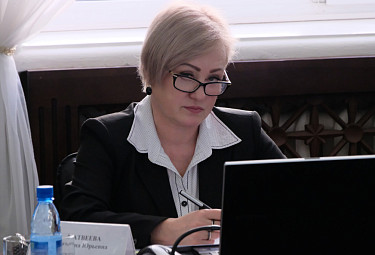Татьяна Юрьевна Матвеева на заседании в Народном Хурале Бурятии