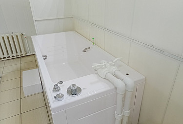 Бурятия. Курорт "Горячинск". Ванна для оздоровительных процедур с термальной минеральной водой (2023 год)