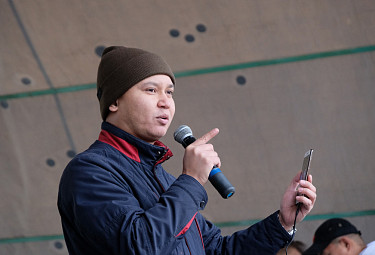 Бурятия. Коммунист Баир Цыренов на митинге протеста 29 сентября 2019 года в Улан-Удэ