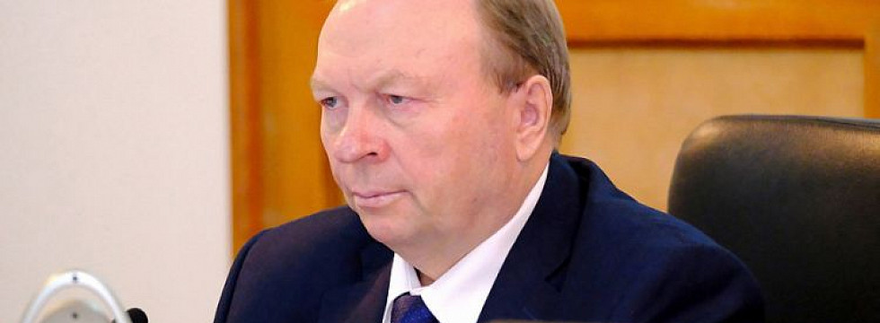 Спикер хурала. Спикер хурала. Спикер хурала. Председатель народного хурала республики бурятия. Цырен доржиев бывший депутат хурала бурятия.