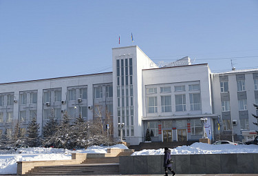 Улан-Удэ. Здание мэрии города зимой