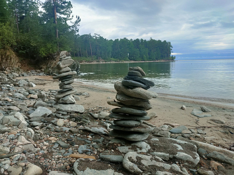 �����, ��������� �� ������ ����� ������ � �������. Baikal. Buryatia. Stones